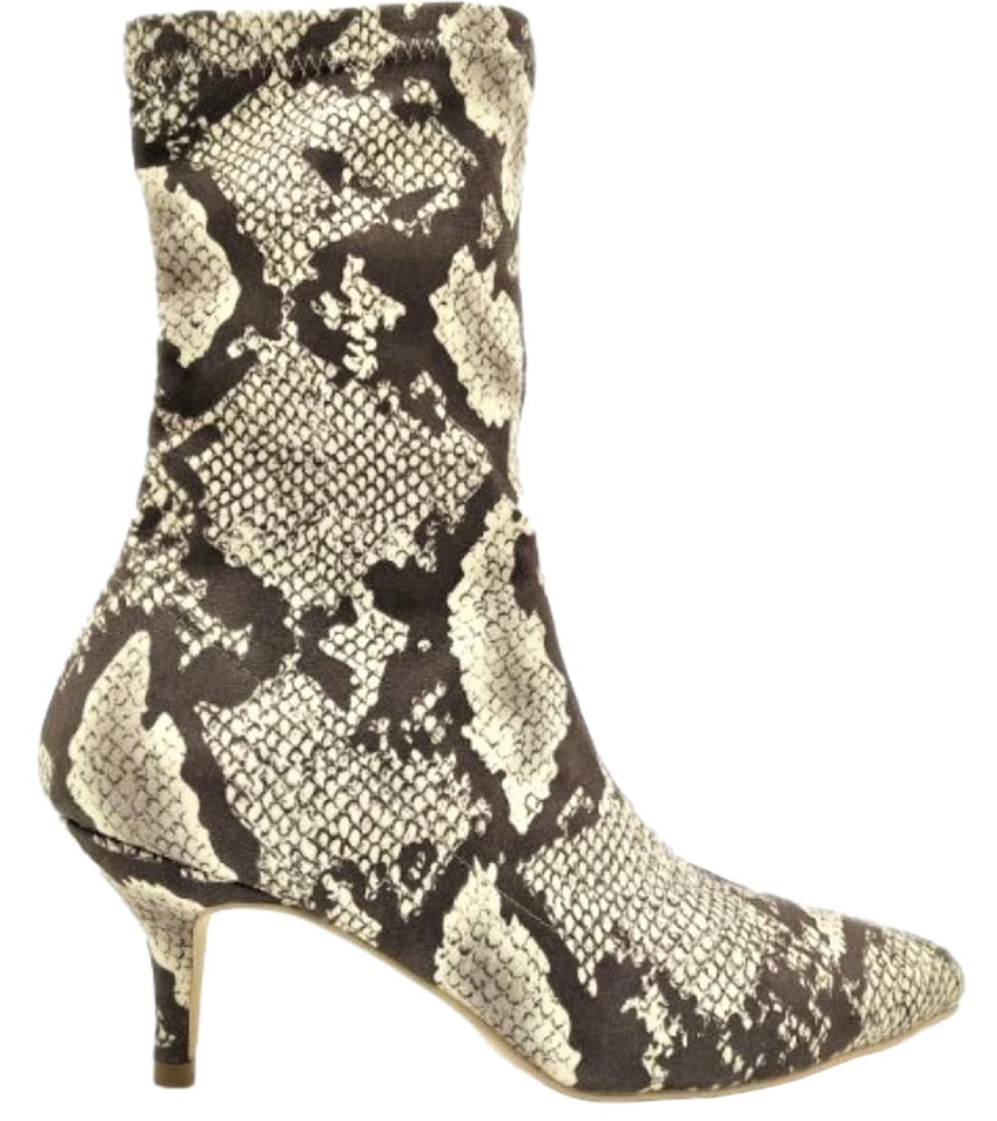 kitten heels with socks