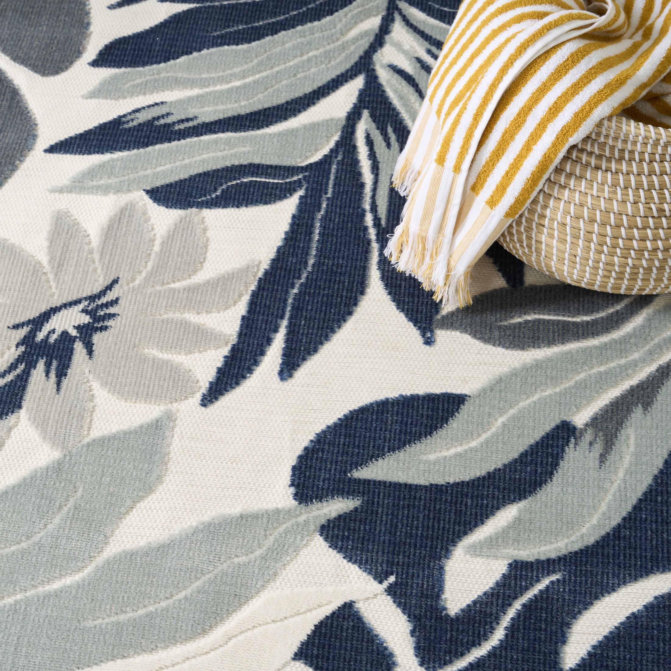 Nourison Suncoast 9' x 12' Blue Tropical Rug