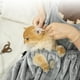 thumbnail image 3 of Xihbxyly Delantal para Transportar Mascotas, Bolsillo Ajustable con Aberturas para Las Piernas, Suave Forro Polar, Cómodo Bolso de Hombro, Fácil de Limpiar, Multiusos, Apto para Exteriores y Viajes,, 3 of 6