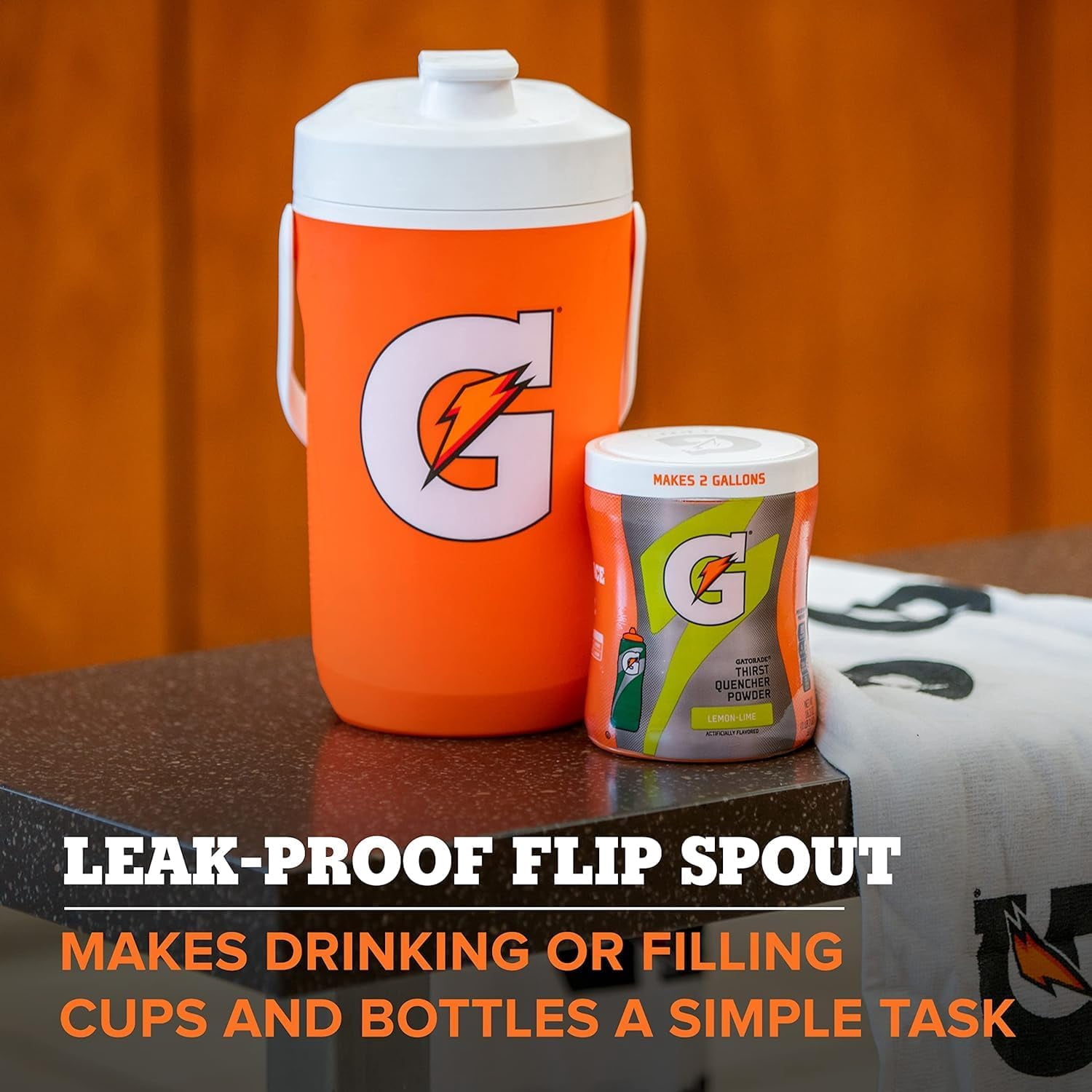 Wilson x Gatorade Ballpark Ready Baseball Kit - Includes Wilson A200 EZ Catch 10" Glove (Right Hand Throw) and Gatorade Half Gallon Insulated Sport Beverage Cooler