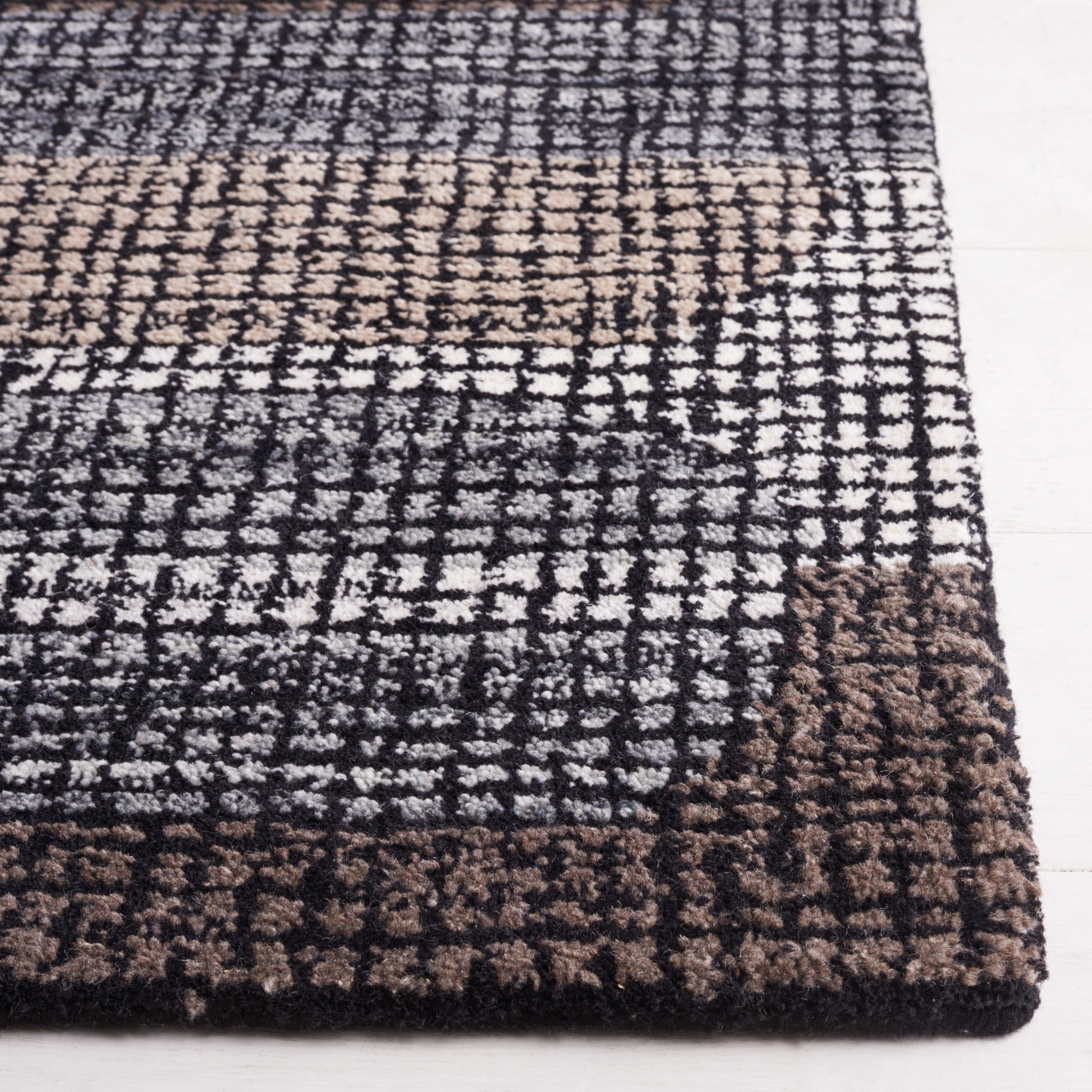 SAFAVIEH Fifth Avenue Delroy Abstract Area Rug, Grey/Beige, 5' x 8'