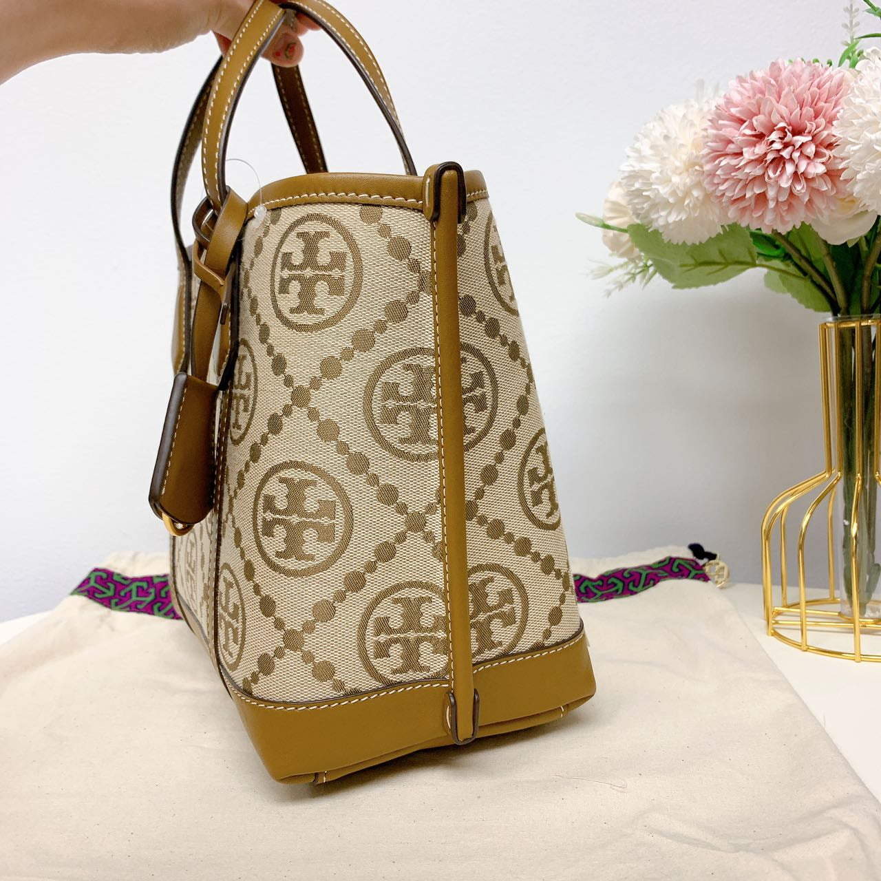 Tory Burch Perry French Cream Climbing Vine Triple Compartment SML Tot –  Design Her Boutique