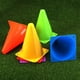 thumbnail image 2 of Conos de tráfico de plástico, conos de entrenamiento deportivo, patinador, conos de fútbol, conos marcadores de agilidad, conos de campo de juego, pilones Zhivalor  WRLF-354-1, 2 of 8