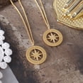 thumbnail image 2 of Collar retro de la suerte europeo y americano con diseño de nicho, joyería con sentido del sentido, colgante de acero de titanio y oro de 18 quilates con montura de ocho estrellas para mujer, 2 of 6