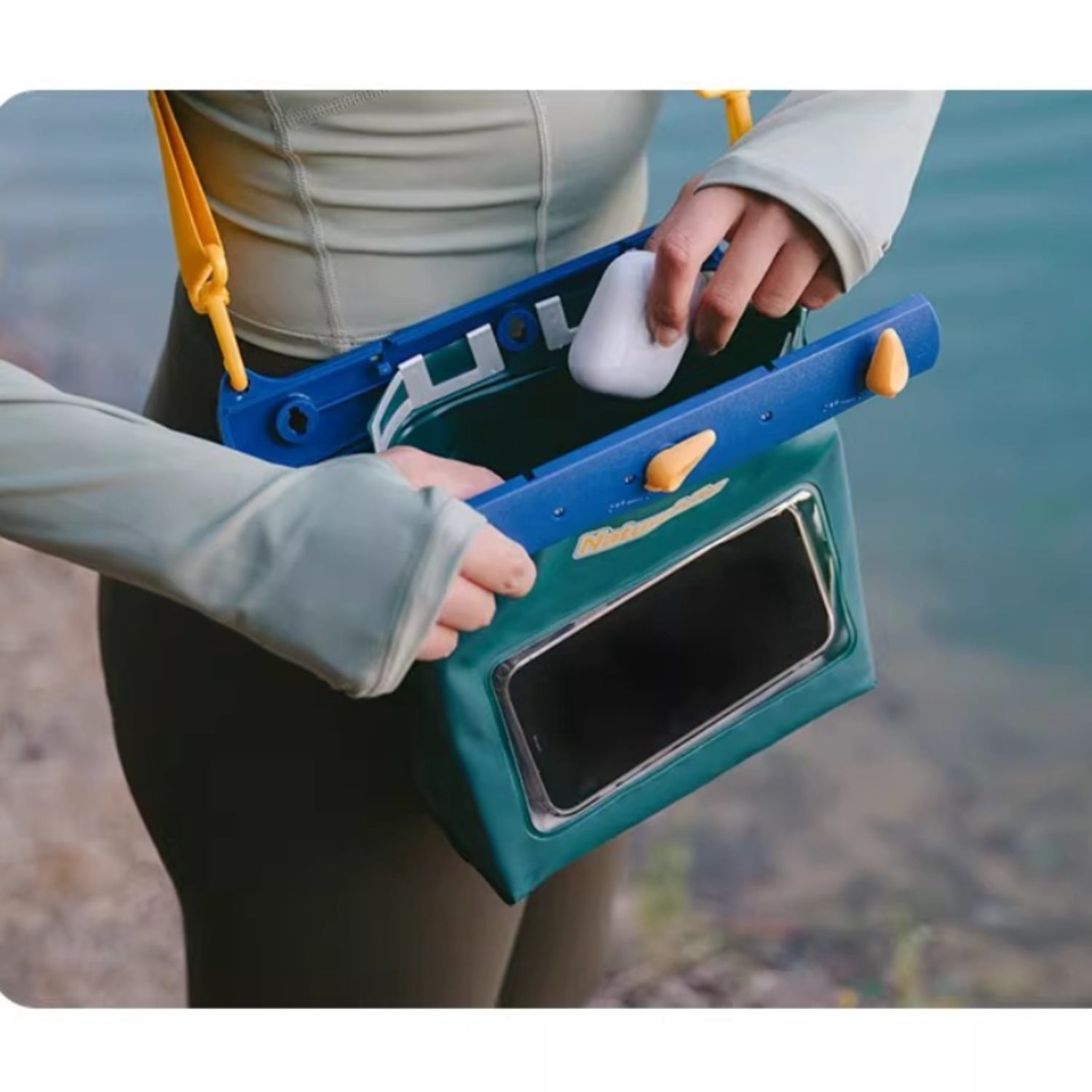 IPX8 Waterproof Phone Pouch, Floating Dry Bag with Touchscreen for Swimming Snorkeling Diving, Beach Essential.20 Meter Depth Waterproof Test