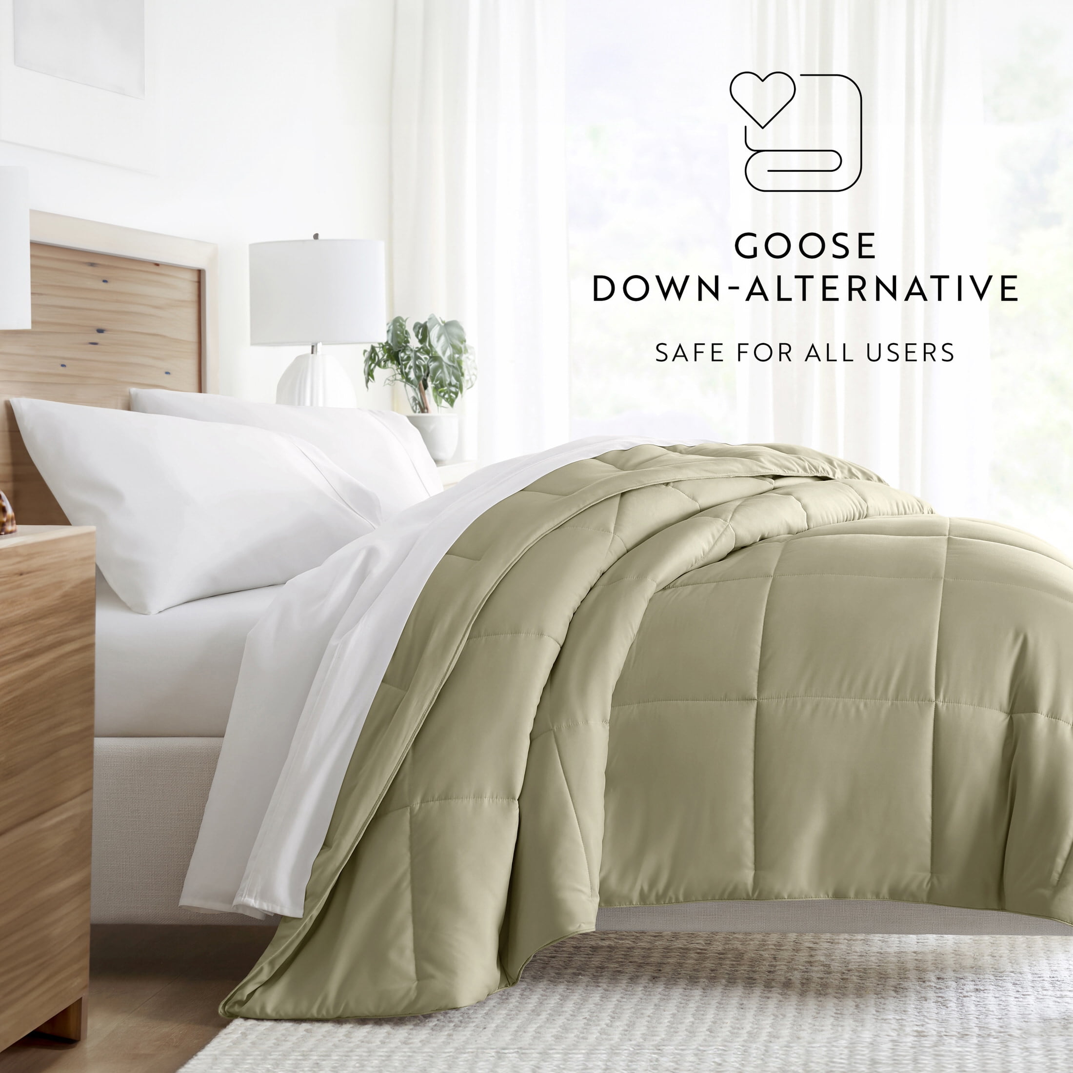 Noble Linens Sage All Season Lightweight Down-Alternative Solid Comforter, King/Cal King