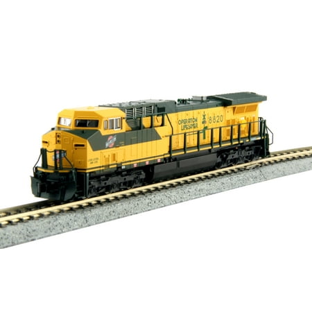 - Kato 1767036 N Chicago & North Western GE AC4400CW #8820