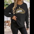 thumbnail image 4 of Suéter de Cuello Redondo Personalizado con Estampado de Leopardo y Labios Bordados para Mujer Negro L, 4 of 8