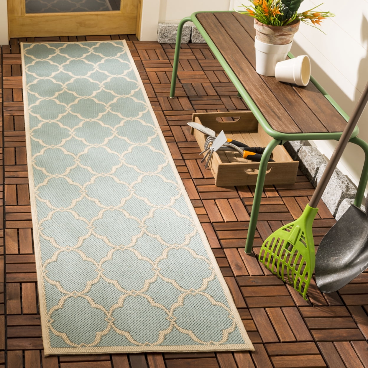 SAFAVIEH Beach House Nick Indoor/Outdoor Area Rug Aqua/Cream, 6'7" x 6'7" Square
