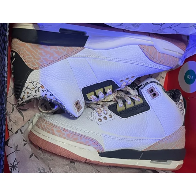 Ni - ke Air Jordan 3 Retro GS White/Anthrodite-Red Stardust 441140-100 Size 4.5Y