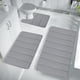 thumbnail image 1 of Juego de 4 alfombrillas de baño de espuma viscoelástica Hwuxmo. Alfombrillas universales suaves y cómodas que absorben el agua, antideslizantes, gruesas, lavables a máquina, fáciles de secar. Gris, 1 of 8