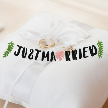 KALLORY 1pc Just Married Wedding Pull Flag Banner Garland for Party Decoration