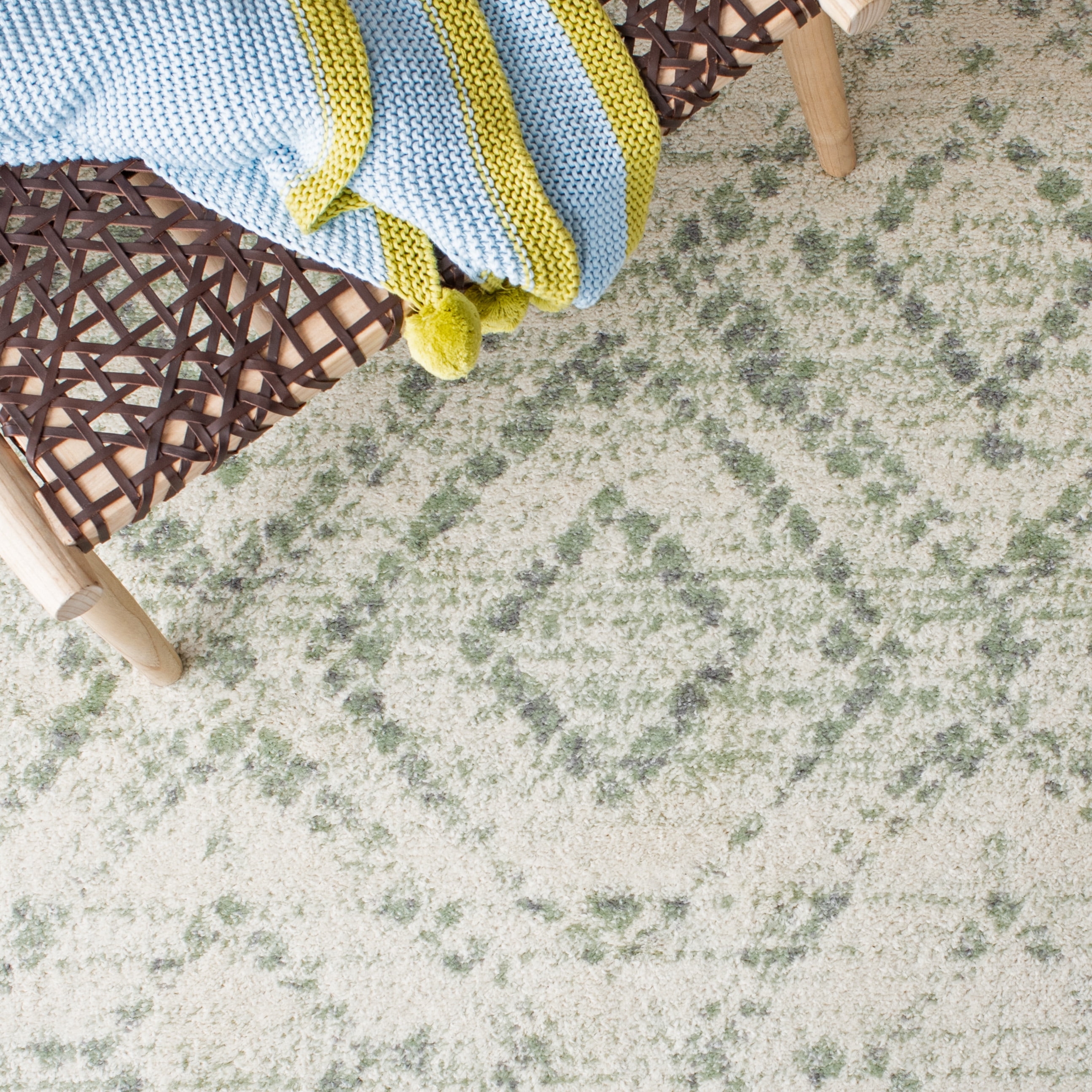Safavieh Adirondack Lecia Geometric Area Rug, Ivory/Green, 10' x 10' Square