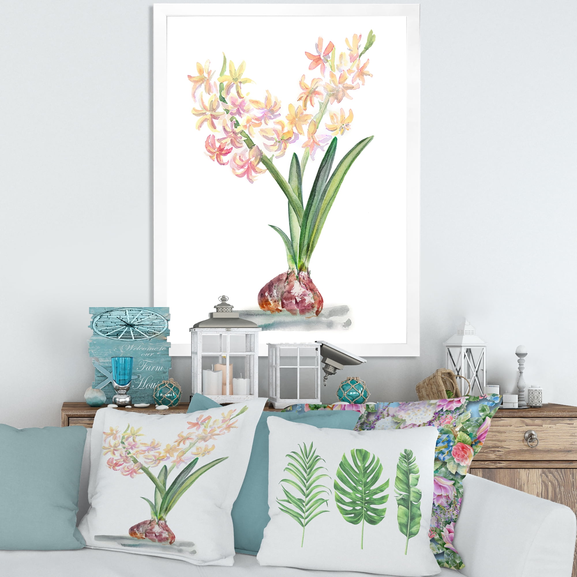 Designart 'Blossoming Hyacinth' Traditional Framed Art Print