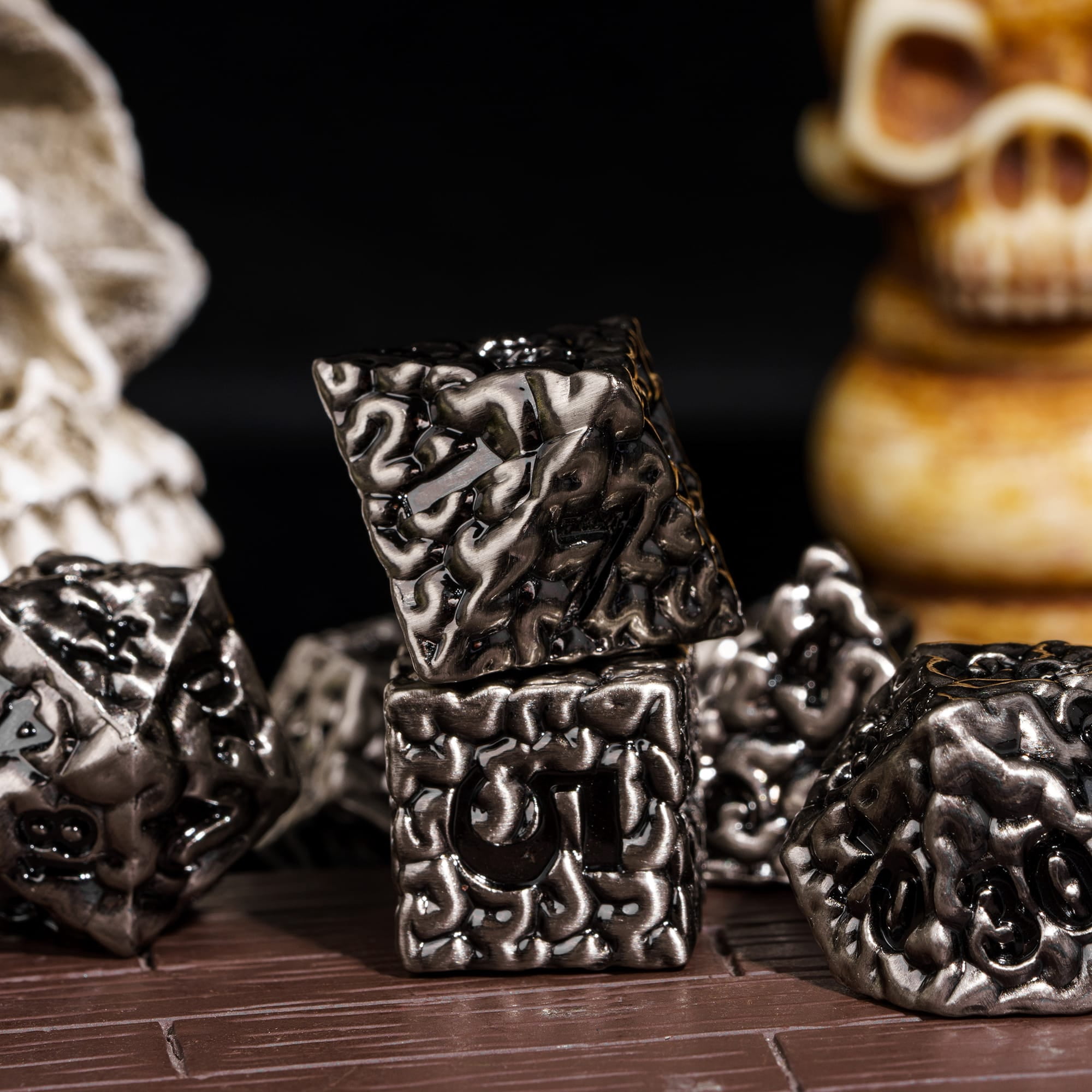 Cusdie 7-Die Metal DND Dice Set, Brain-patterned Metal Polyhedral D&D Dice Set for DND Dungeons and Dragons TTRPG Role Playing Games