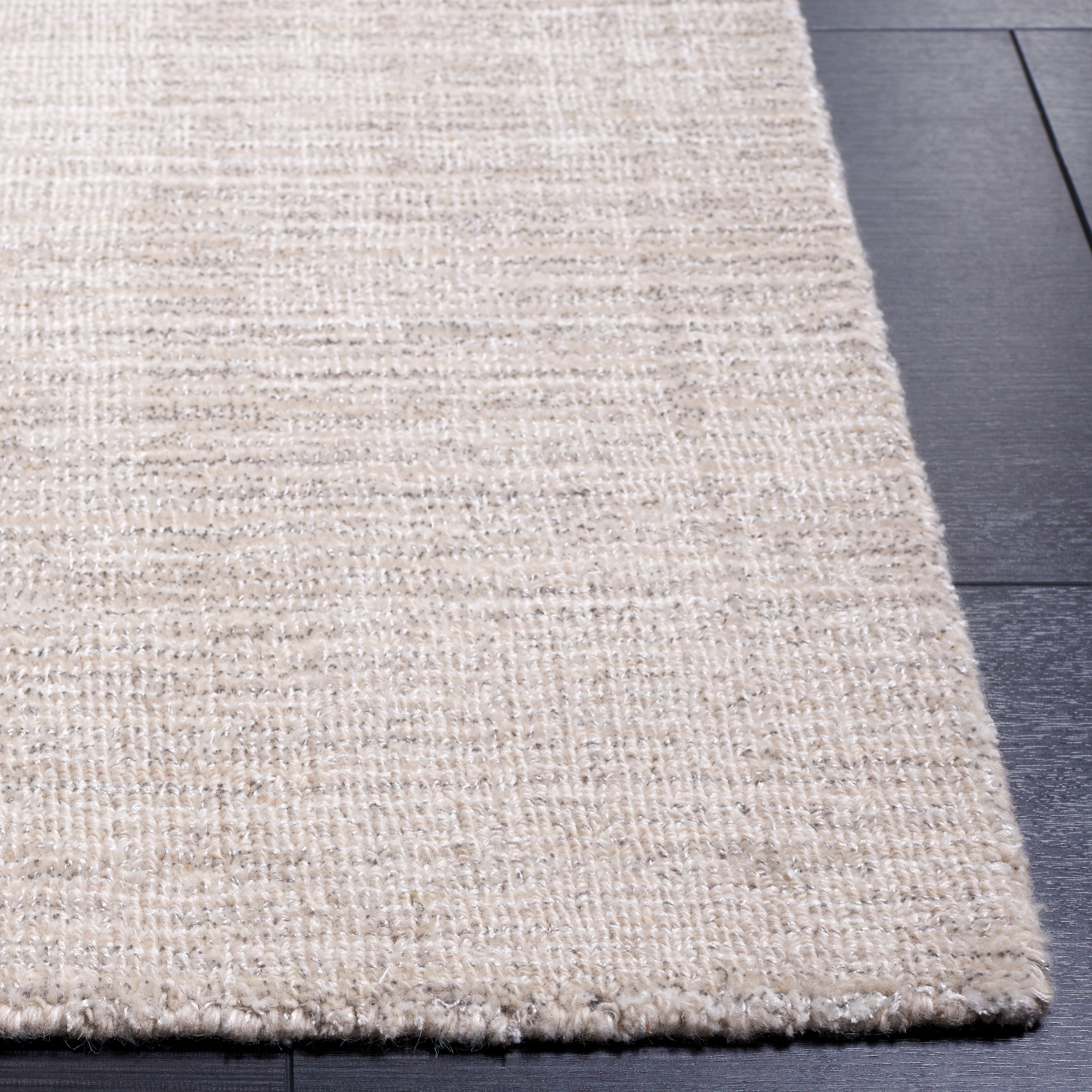 SAFAVIEH Mirage Romayne Distressed Area Rug, Beige, 4' x 6'