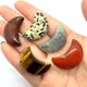 thumbnail image 3 of Xiao Hua 10 piezas de mini piedra cruda de cristal natural rojo de 3 * 2 cm en forma de luna, accesorios de piedra natural, colgante, decoración, bricolaje, accesorios de regalo, 3 of 5
