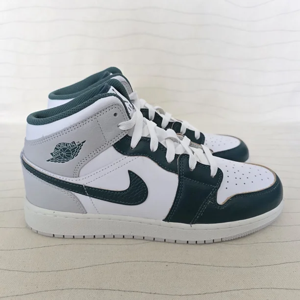 Ni - ke Ni - ke Youth Air Jordan 1 Mid SE Oxidized Green White Sail Shoes FQ8088-103 SZ 7Y