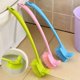 thumbnail image 3 of Juego de escobilla de baño con base verde, 3 of 5