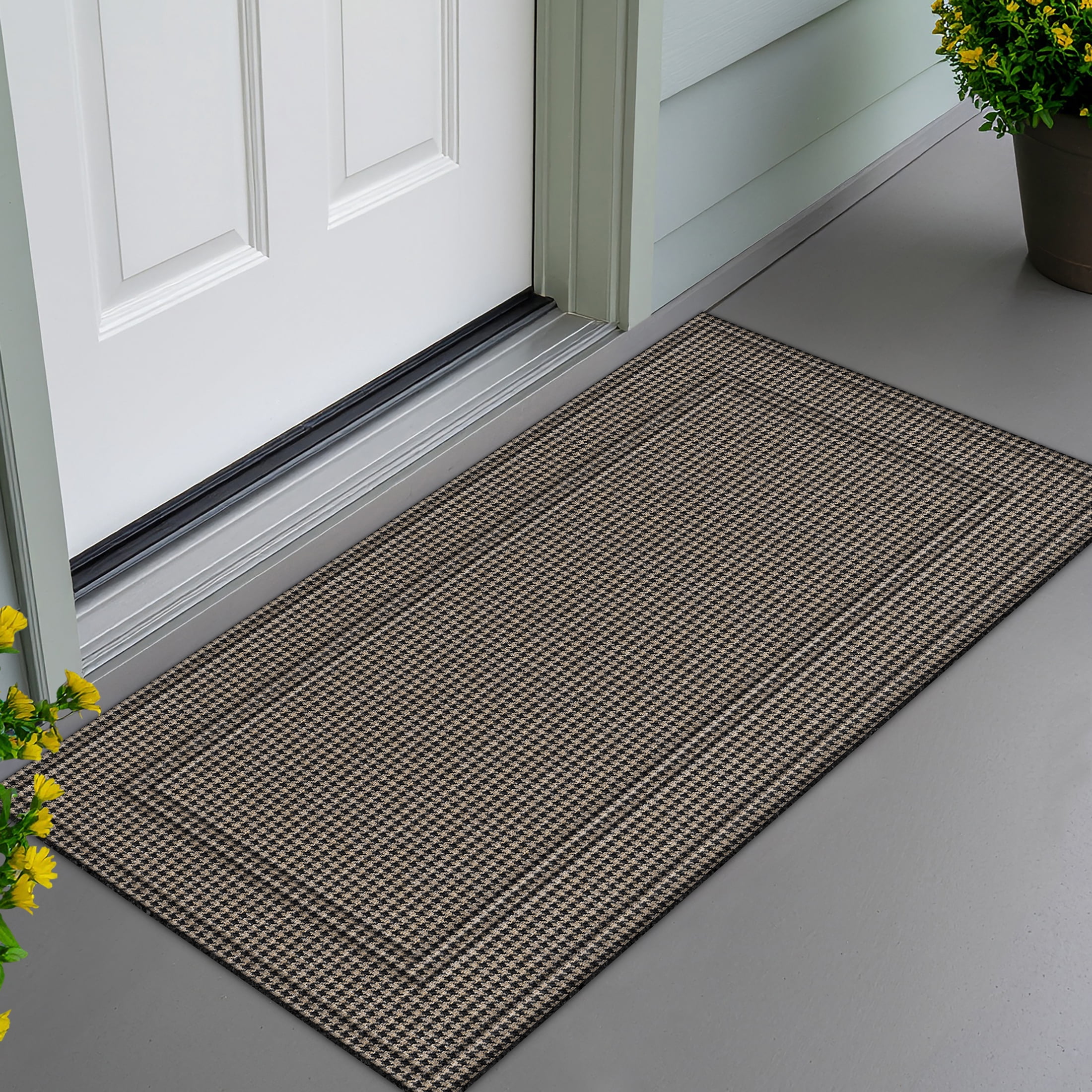 Mainstays Scottsdale Utility Indoor/Outdoor Recycled Rubber All-Weather Doormat, 23 in x 47 in