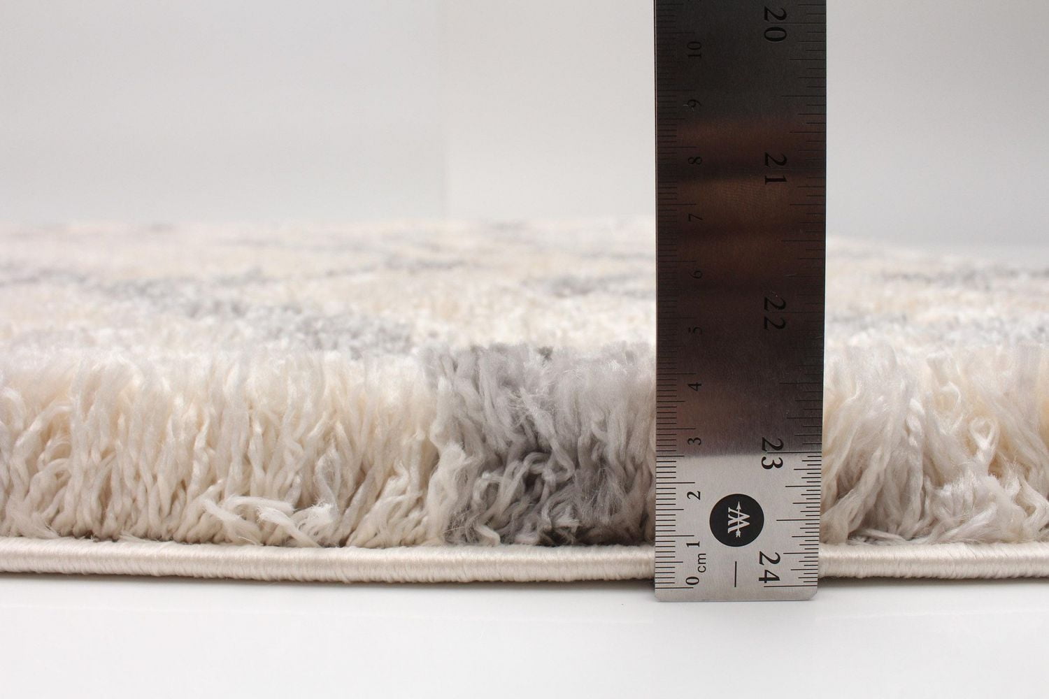 ECARPET Wavy Stripped Frieze Rug, Super Soft & Plush Suzana Collection