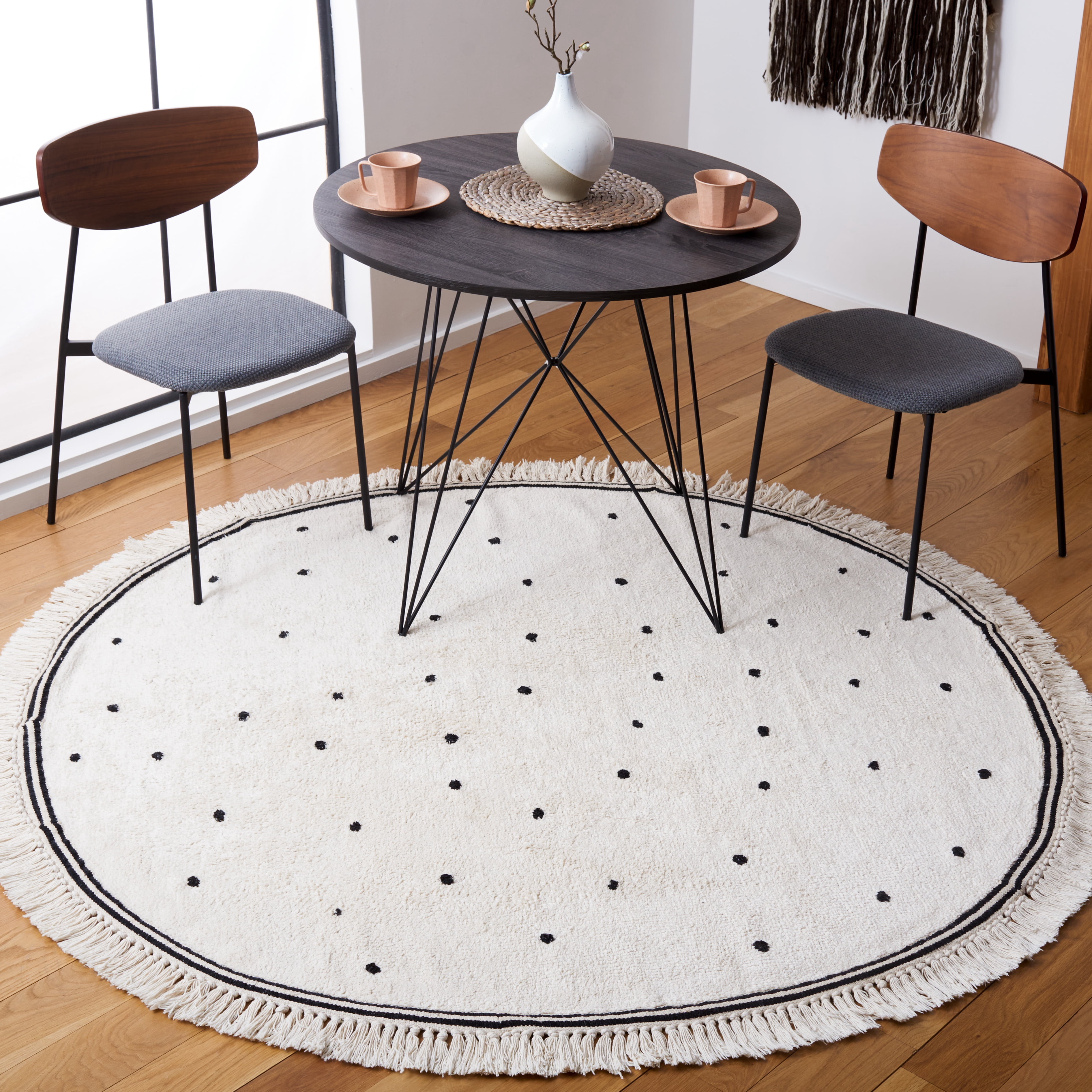 SAFAVIEH Easy Care Leptis Polka Dot Cotton Machine Washable Area Rug, Ivory/Black, 8' x 8' Round