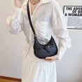 thumbnail image 4 of Bolso de hombro francés para mujer, nuevo estilo 2025, de alta gama, con estampado de lichi, estilo media luna, informal y versátil., 4 of 5