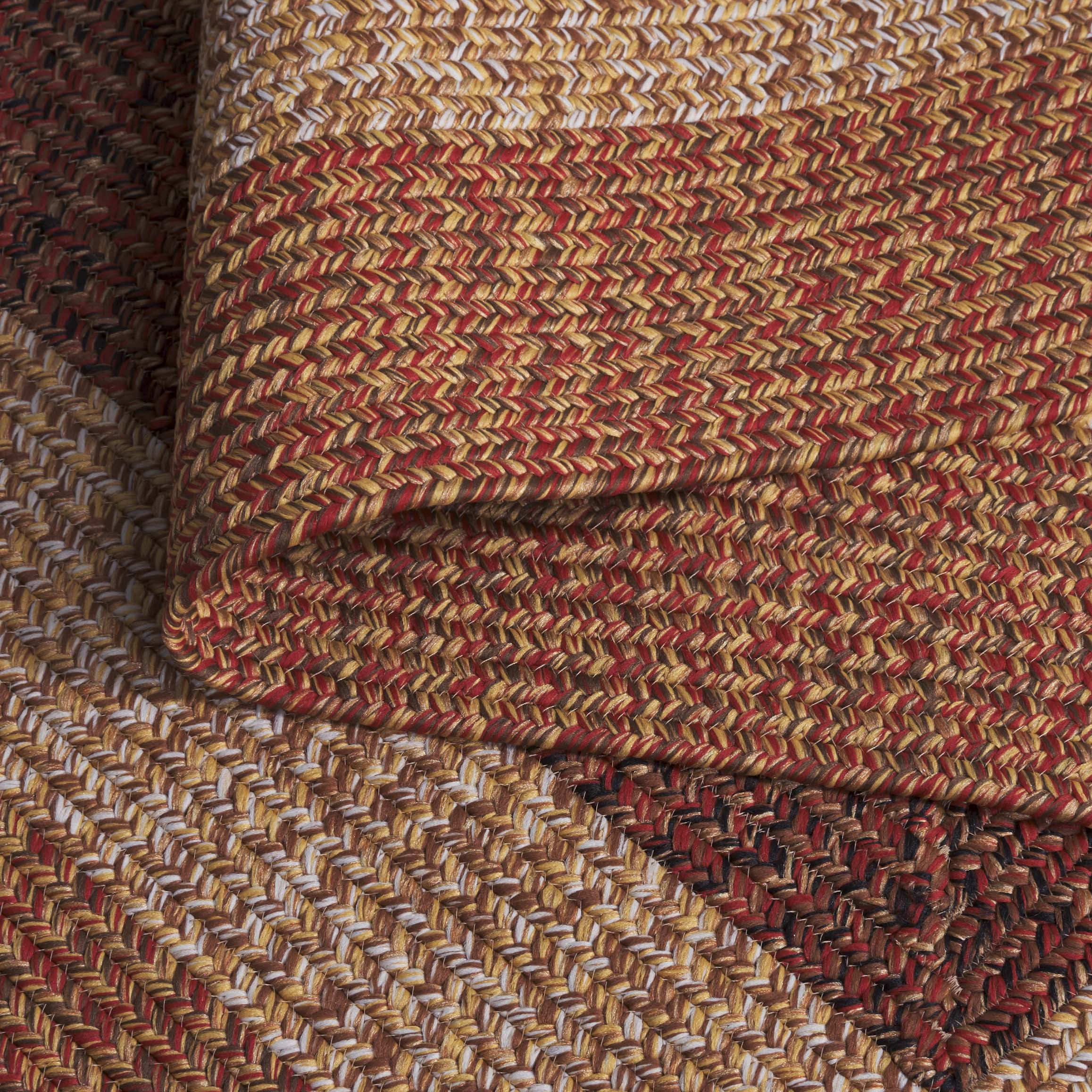 SAFAVIEH Braided Kent Geometric Machine Washable Reversible Area Rug, Rust/Red, 3' x 3' Round