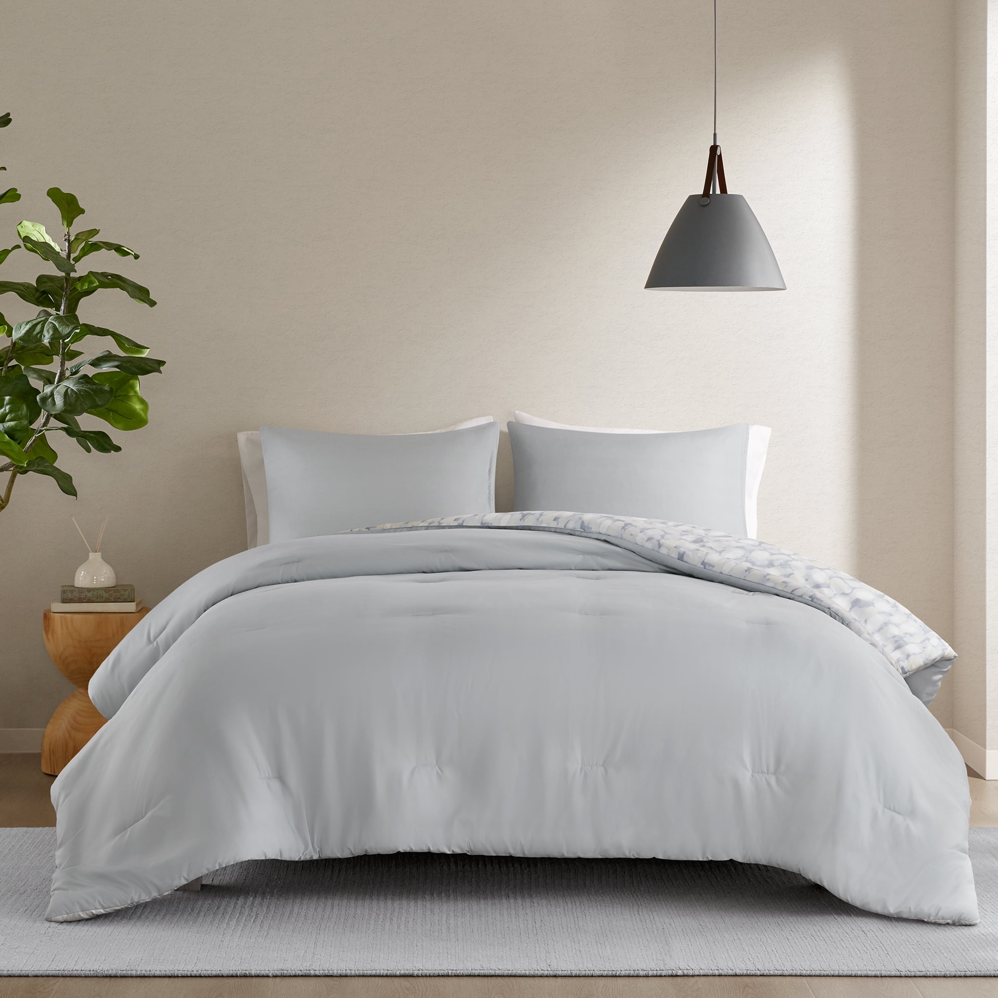 Beautyrest Reversible 3pc Comforter Set + Bonus Duffle Storage Bag