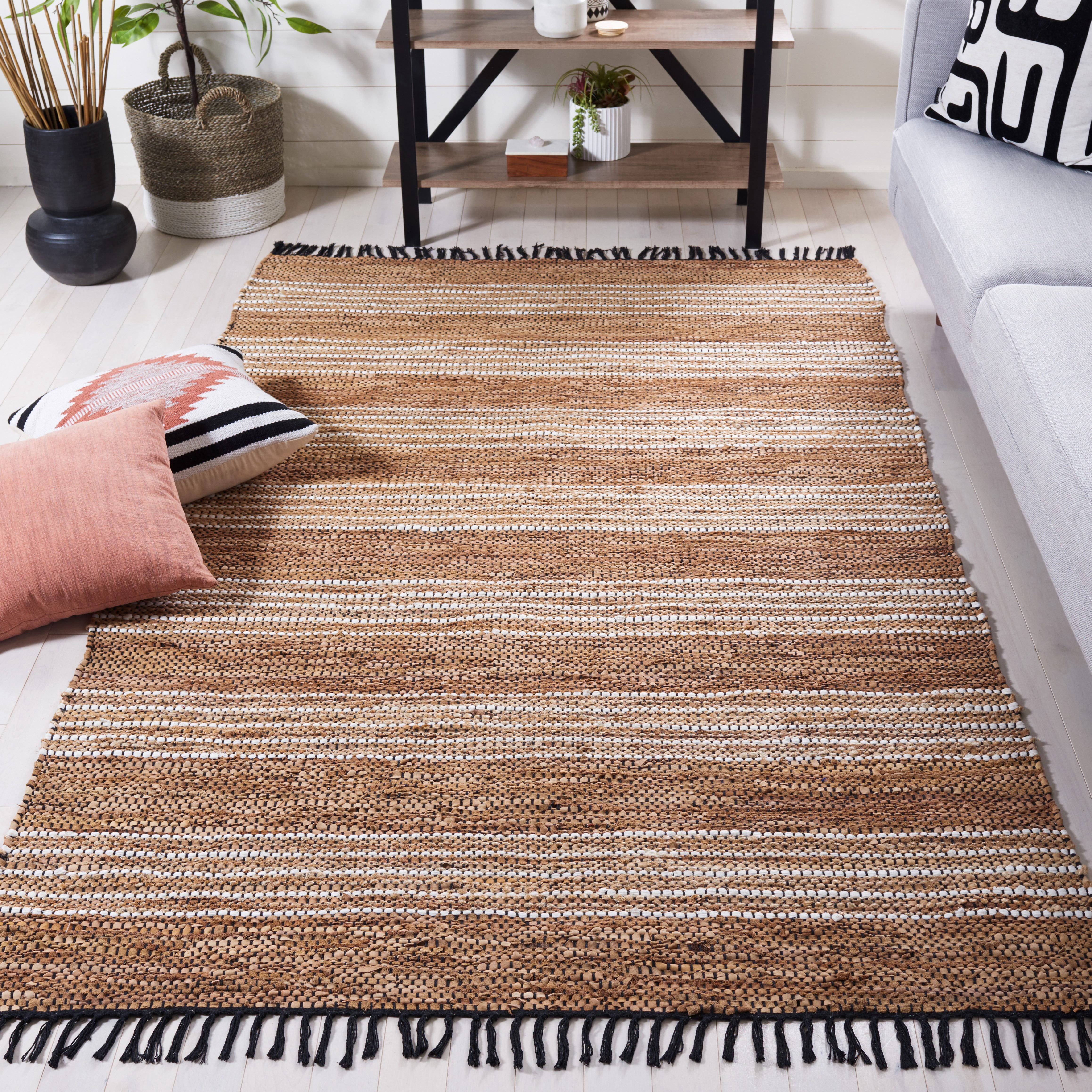 SAFAVIEH Vintage Leather Crawford Striped Area Rug, Brown/Natural, 6' x 9'