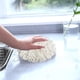 thumbnail image 4 of Bola absorbente de microfibra para secar las manos | Toalla de mano de poliéster blanco y gris de secado rápido para niños y adultos | Toalla de mano suave y ligera de 17 cm | Fomenta buenos hábitos, 4 of 8