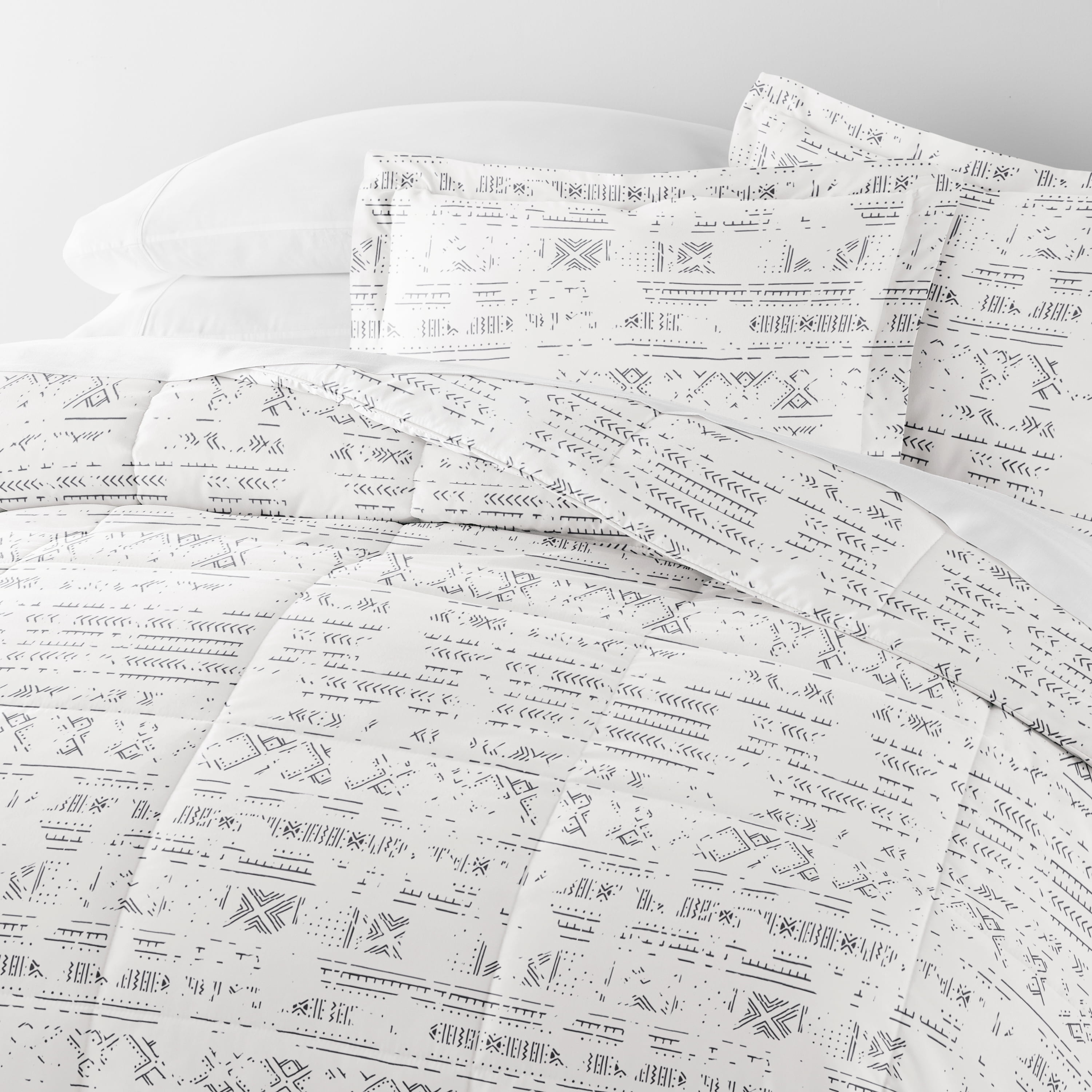 All Season Ultra Soft Comforter Set Down-Alternative Bedding in Distressed Field for King/Cal King by Comfort Canopy