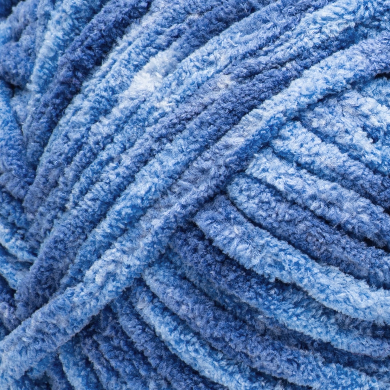 Bernat® Blanket Mist-ical™ #6 Super Bulky Polyester Yarn, Crystal Ocean 10.5oz/300g 220 Yd