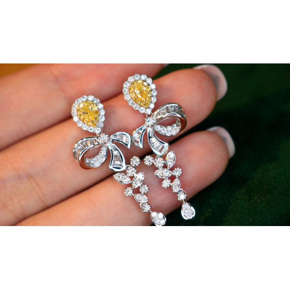 Yellow Diamond 18K White gold Diamond Earring. 1.2 CT Diamond