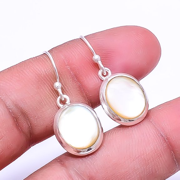 Mother Of Pearl -Australia 925 Sterling Silver Earring 1.17", White Mother Of Pearl Earring E_9507_348_67