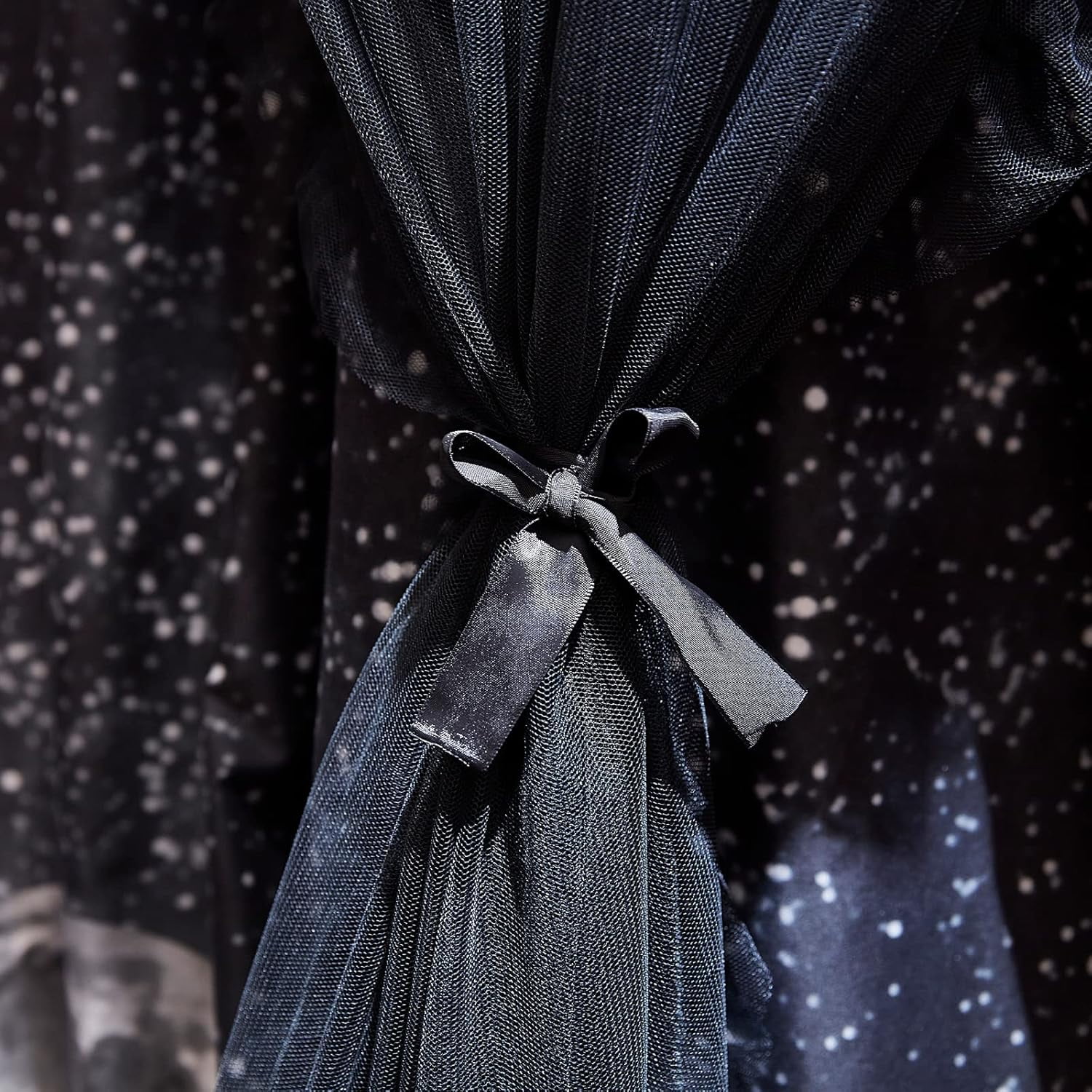 Gorgeous Moon Printed Bed Canopy for Girls & Adults, Room Decorative Cozy Bed Curtain Canopy Drapes, Round Dome Luxurious Lace Princess Canopies Mosquito Netting (Print Moon)