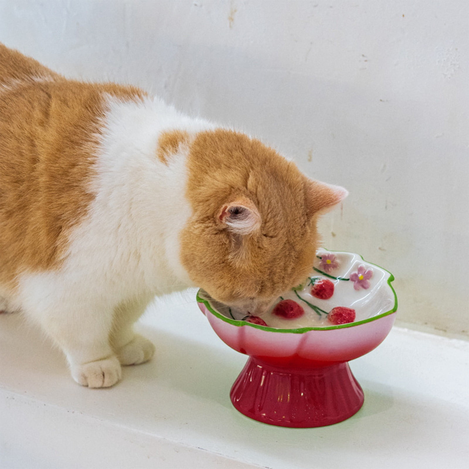 Pet Ceramic Strawberry Slow Food Bowl Tall Designs AntiChoking AntiKnock Over Cats Bowl Neck Spine Protection Dog Slow Food Bowl