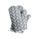 thumbnail image 1 of Guantes para horno, guantes resistentes al calor, diseño de silicona antideslizante, diseño magnético, adecuados para cocinar, hornear, asar a la parrilla, 1 of 5