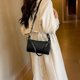 thumbnail image 5 of Nuevos bolsos cruzados de PU de color sólido con cremallera para mujer, bolsos cuadrados pequeños simples de lujo ligeros, bolsos de hombro casuales de moda 2024, 5 of 5