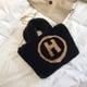 thumbnail image 4 of Bolsas De Felpa Causal Fuzzy Bag Color Contraste Moda Letra H para mujeres niñas (Negro), 4 of 8