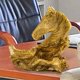 thumbnail image 4 of Estatua moderna, estatuilla de resina de el escritorio para hogar, decoración de pequeña sala , ornamento BLESIY Estatua de cabeza de caballo, 4 of 7