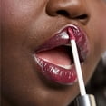 thumbnail image 4 of Clinique Pop Plush Creamy Lip Gloss | Brillo Labial Hidratante con &Aacute;cido Hialur&oacute;nico y Mantecas Nutritivas, 4 of 6