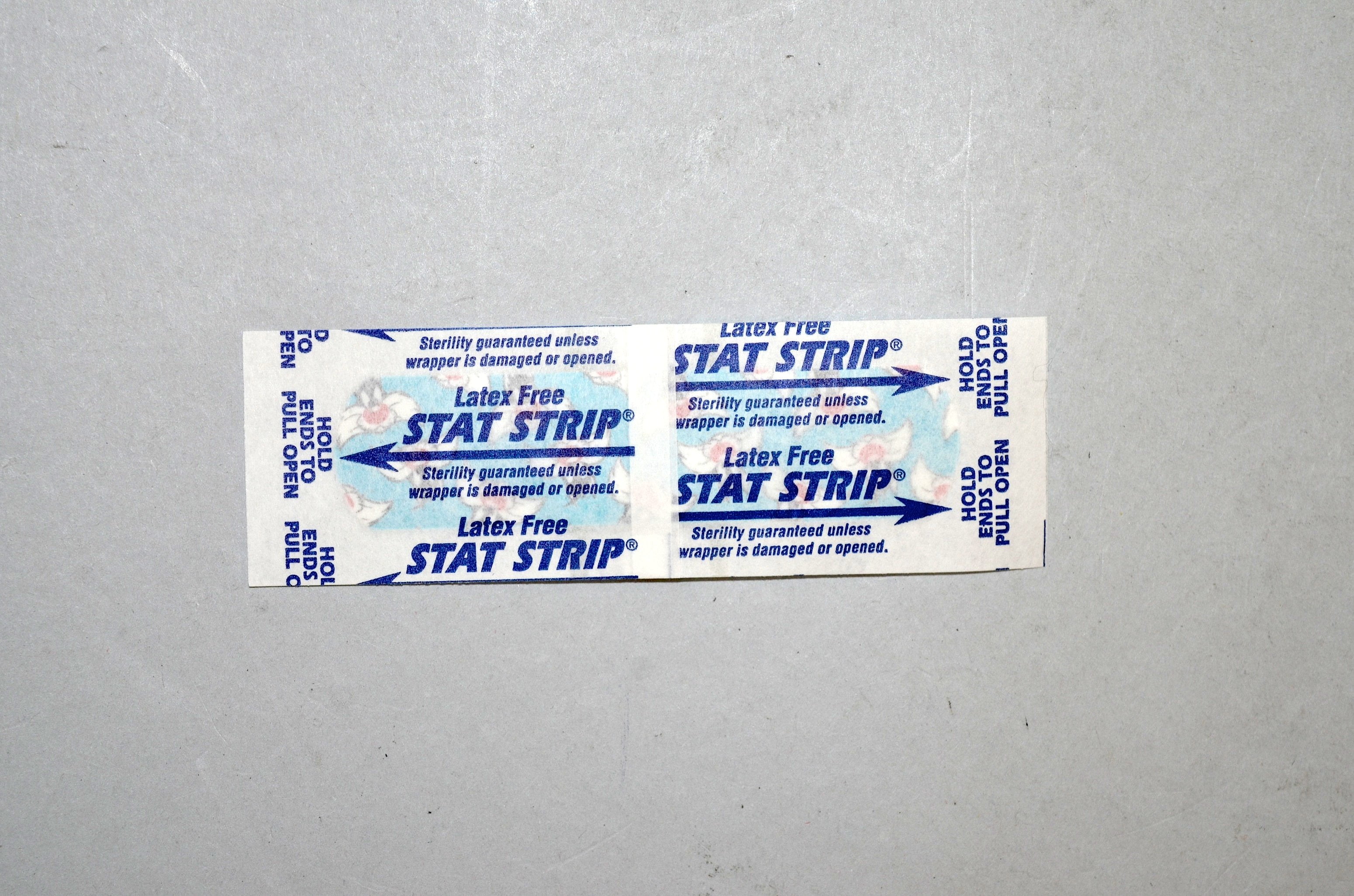 Nutramax First Aid Products 1086737 BANDAGE BUGS SYLVESTER 3/4X3