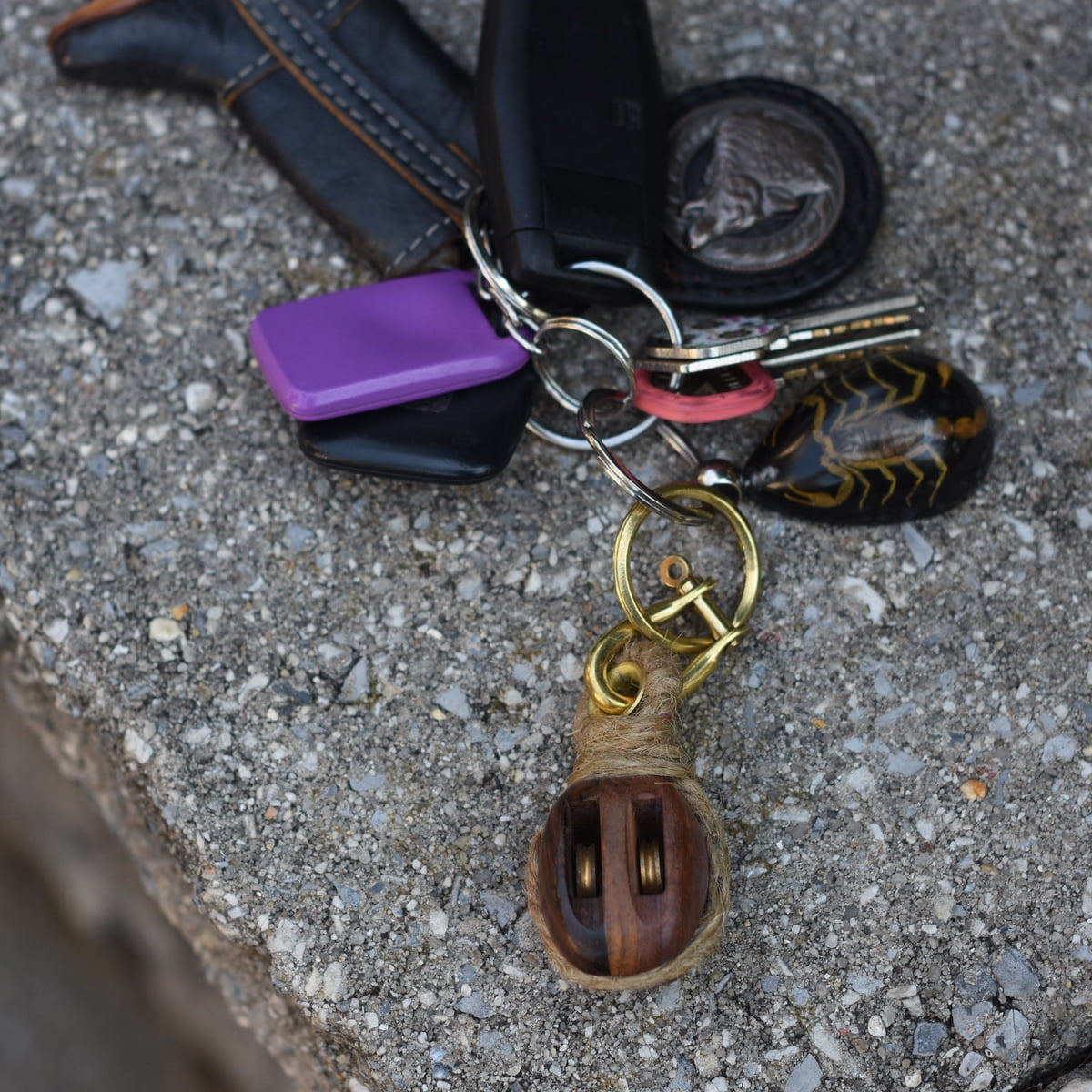 Sailing Rope Pulley Keychain Wooden Pully Block Tackle Hoist Nautical Key Ring Sailing Rope Pulley Keychain Wooden Pully Block Tackle Hoist Nautical Key Ring