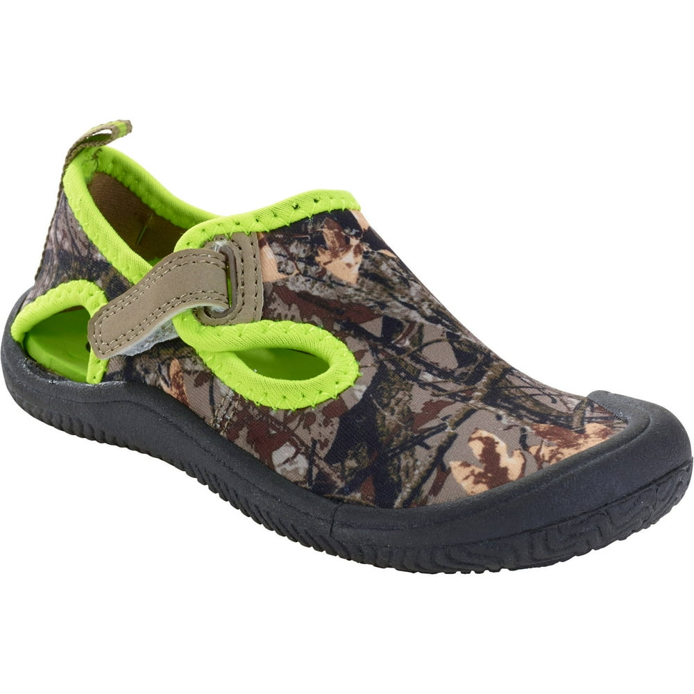 beach shoes for pebbles