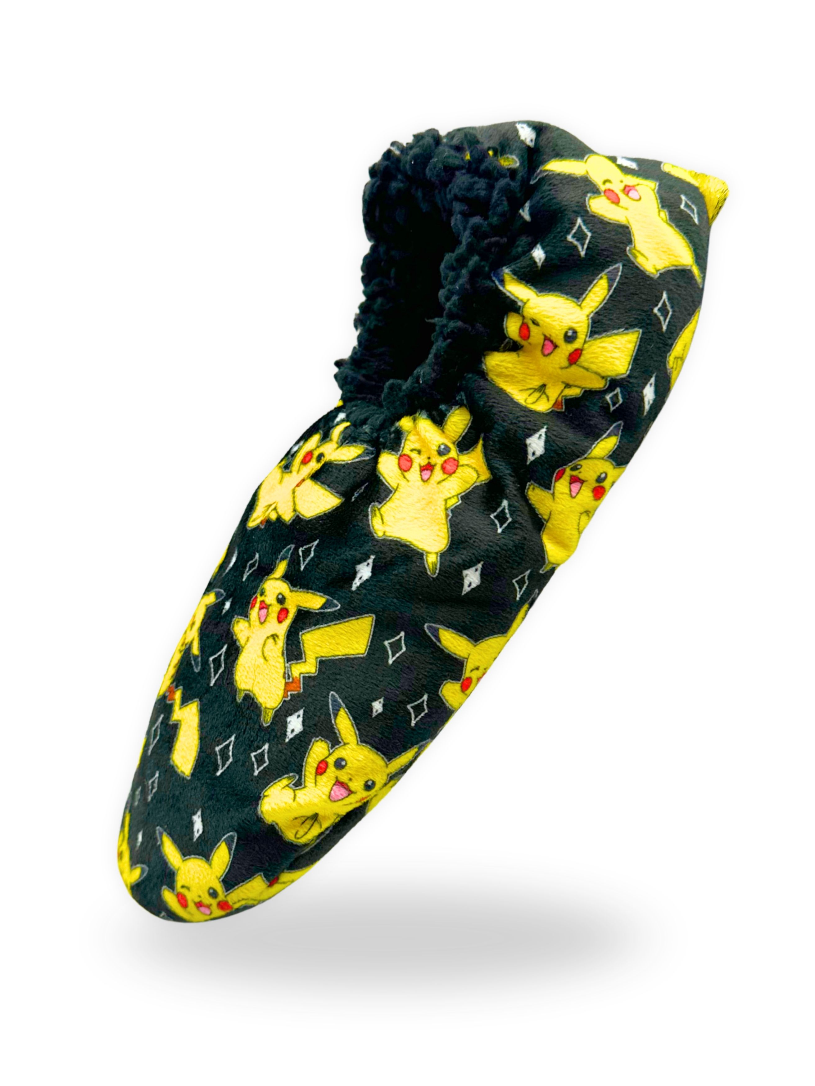 Pokemon Men's Fuzzy Babba Slipper Socks, 1-Pack, Sizes M/L & L/XL