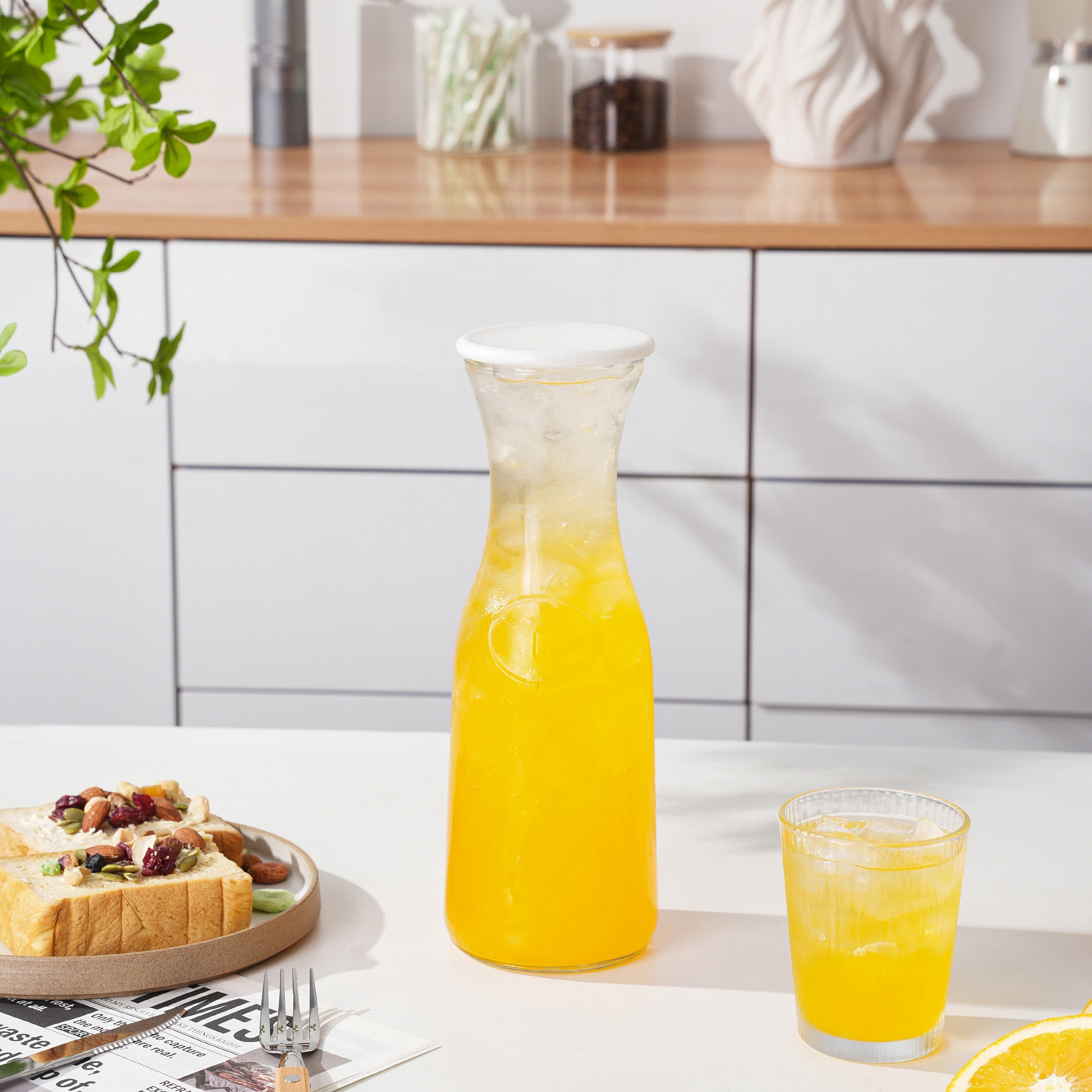 Mainstays Glass Daphne Carafe with Plastic Lid, 1 Liter