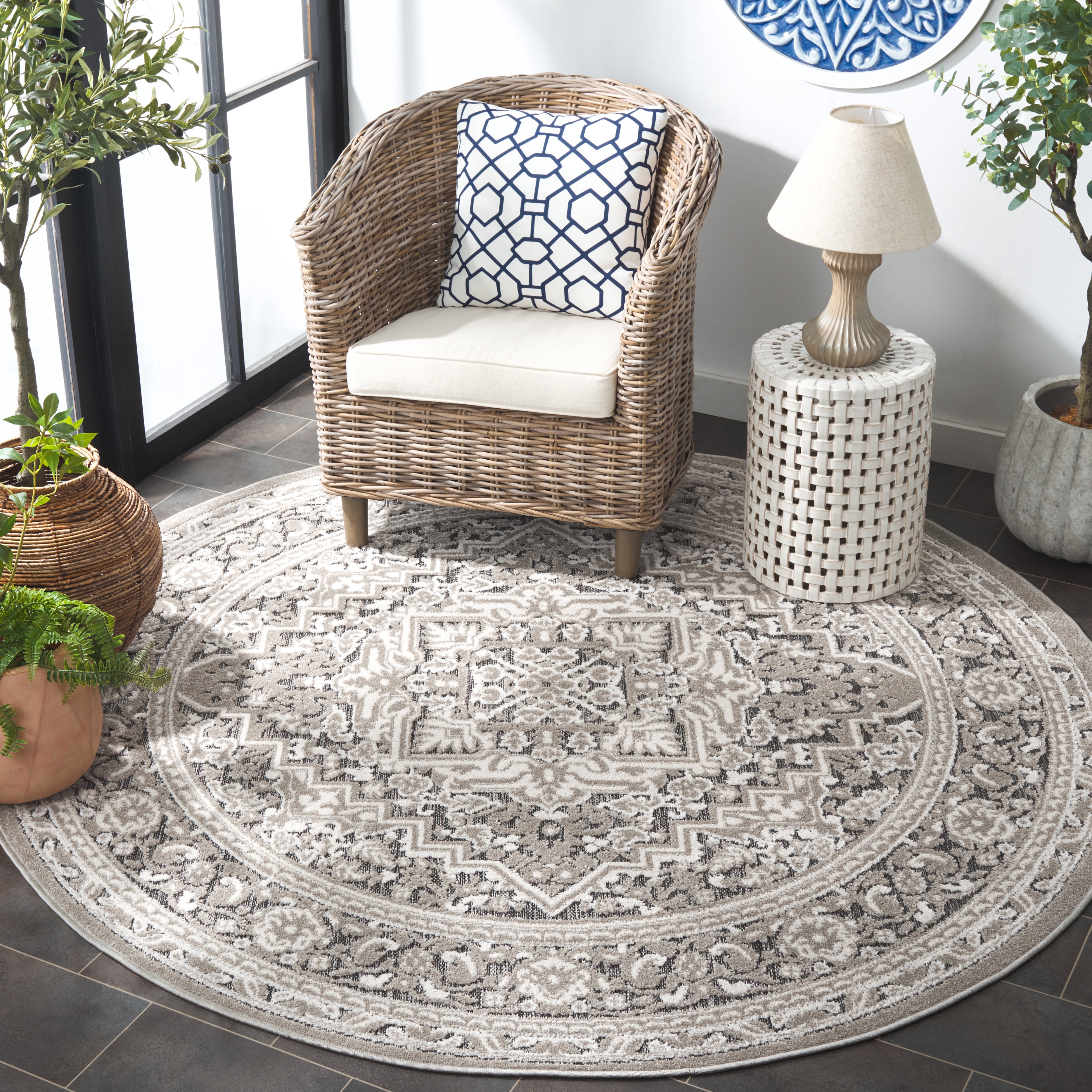 SAFAVIEH Cabana Joshua Medallion Indoor/Outdoor Area Rug, Grey/Ivory, 6'7" x 6'7" Round