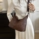 thumbnail image 2 of Bolsos de hombro de moda para mujer, elegantes y elegantes bolsos tote grandes de piel sintética estilo retro, ideales para el trabajo, viajes, negocios y como regalo para novias (café)., 2 of 4