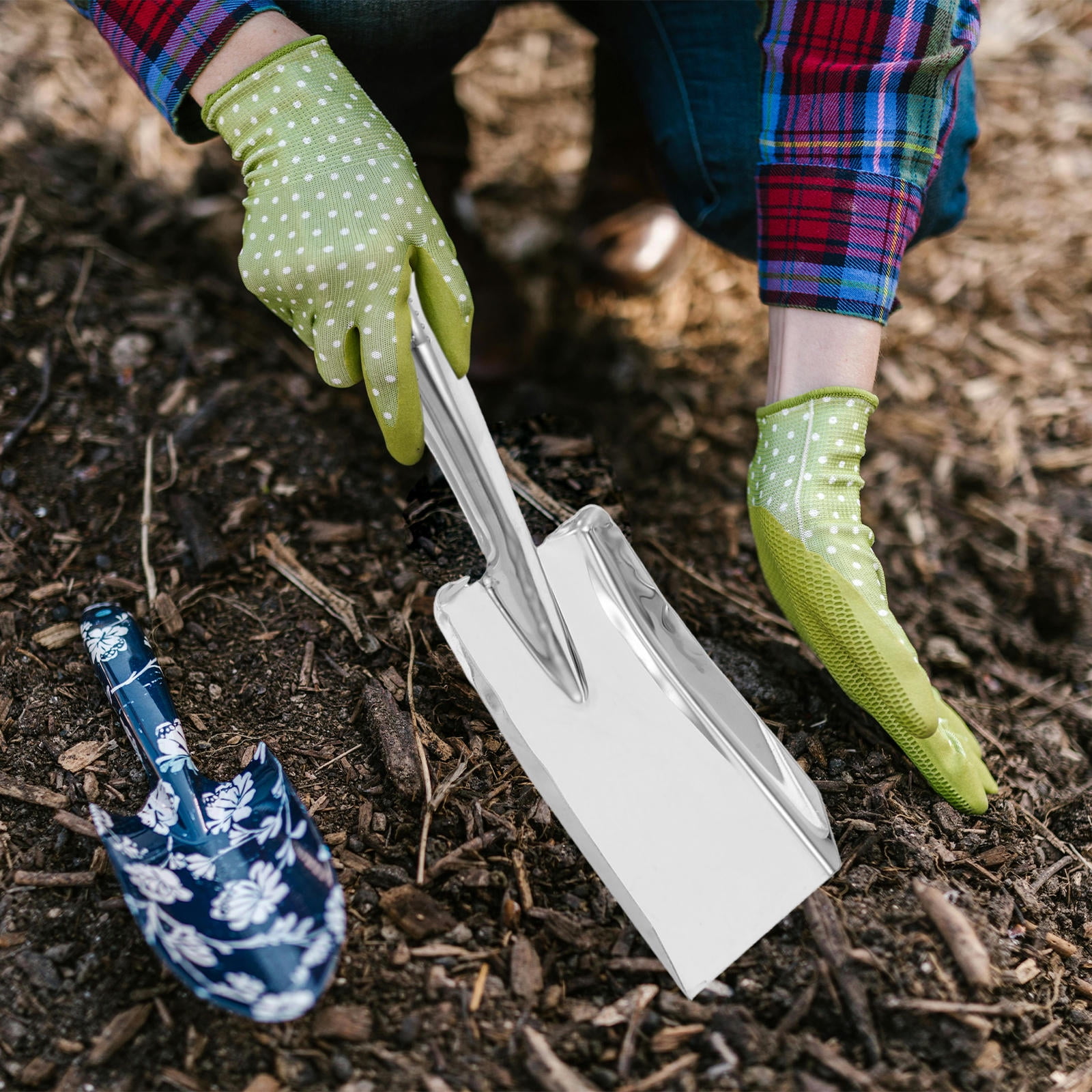 LIFKOME Stainless Steel Garden Spade Lightweight Digging Tool with Ergonomic Handle